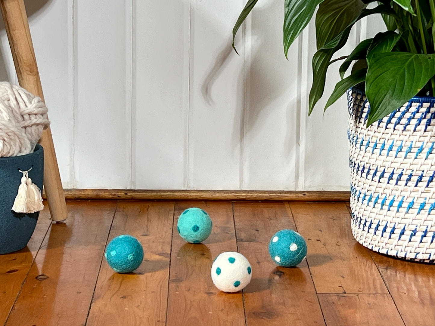 Cat Chaser Toys: Small 5cm Felt Balls (set of 3)