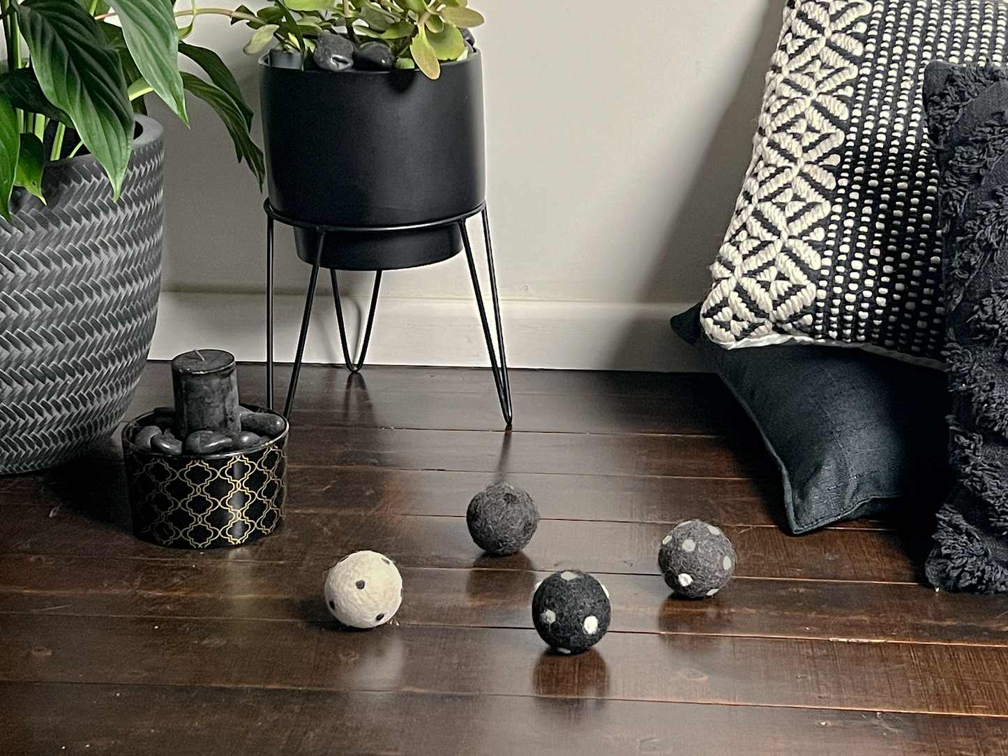 Cat Chaser Toys: Small 5cm Felt Balls (set of 3)